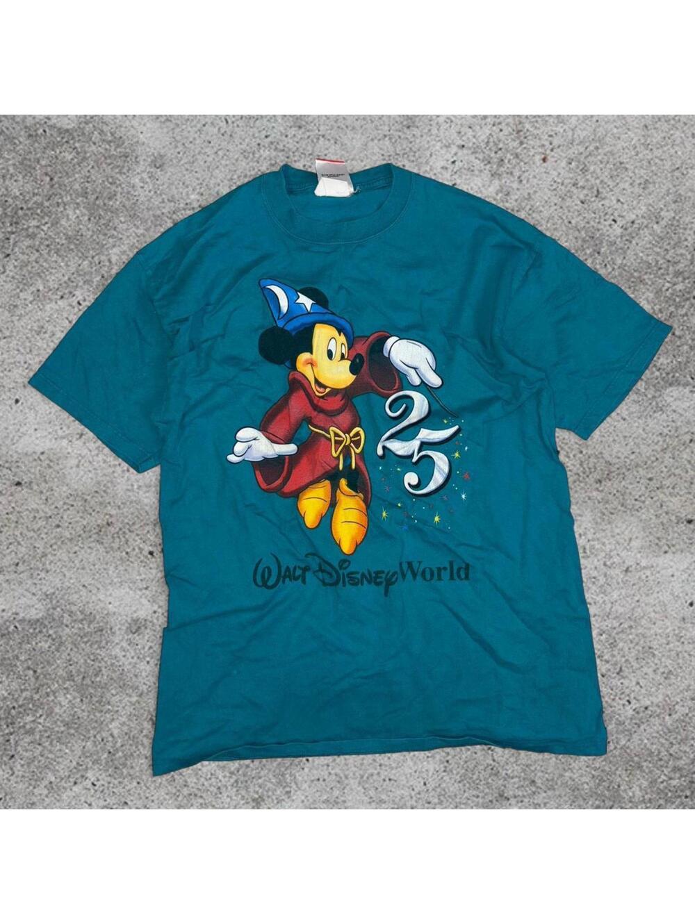 Vintage Mickey Mouse Disney World Tshirt